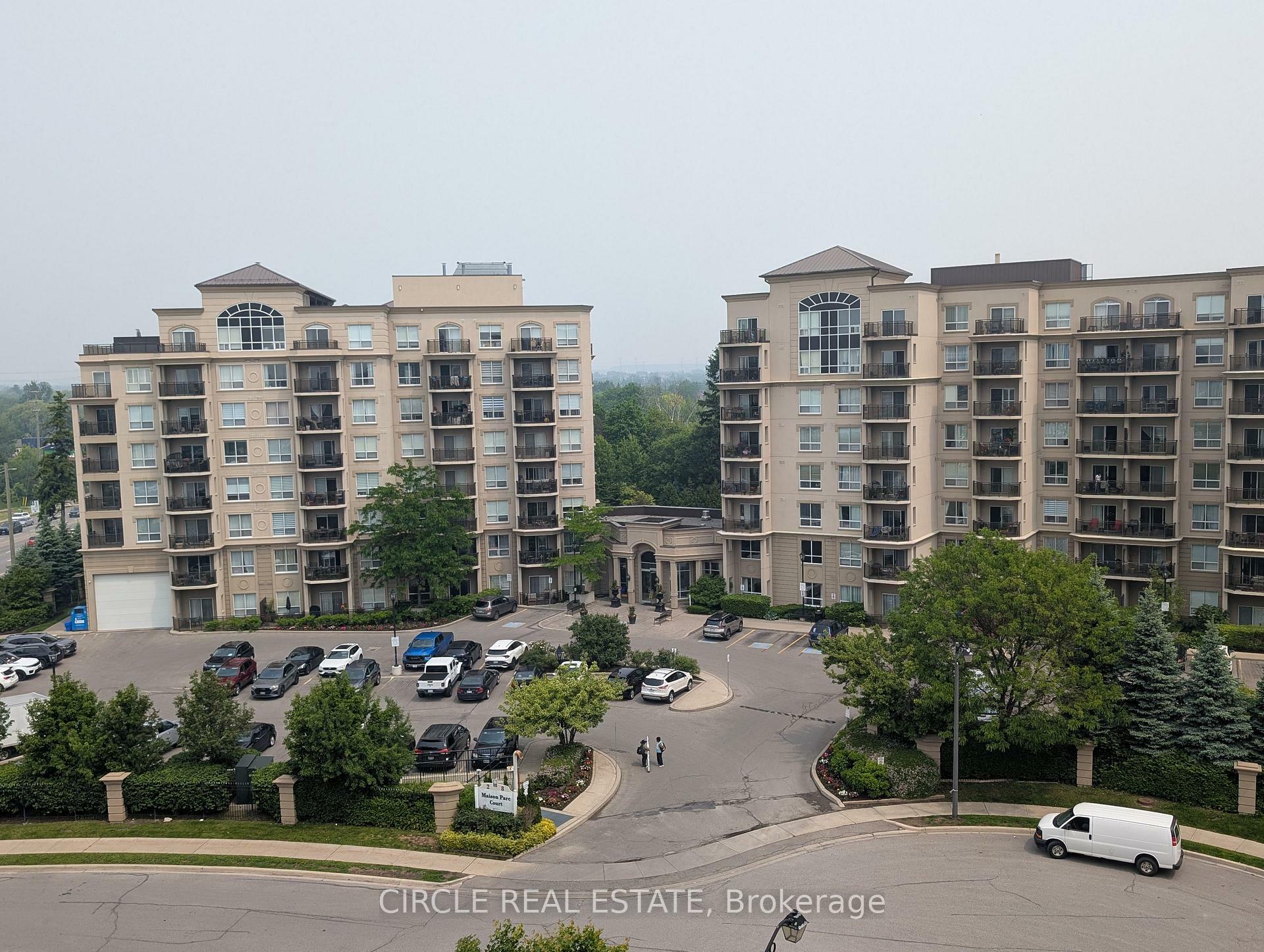 Property Photo: 8 Maison Parc Court 401 ON L4J 9K5