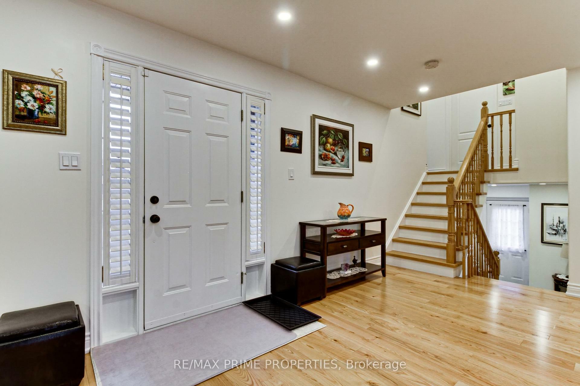 Property Photo: 11 Kerfoot Crescent ON L4P 4B8