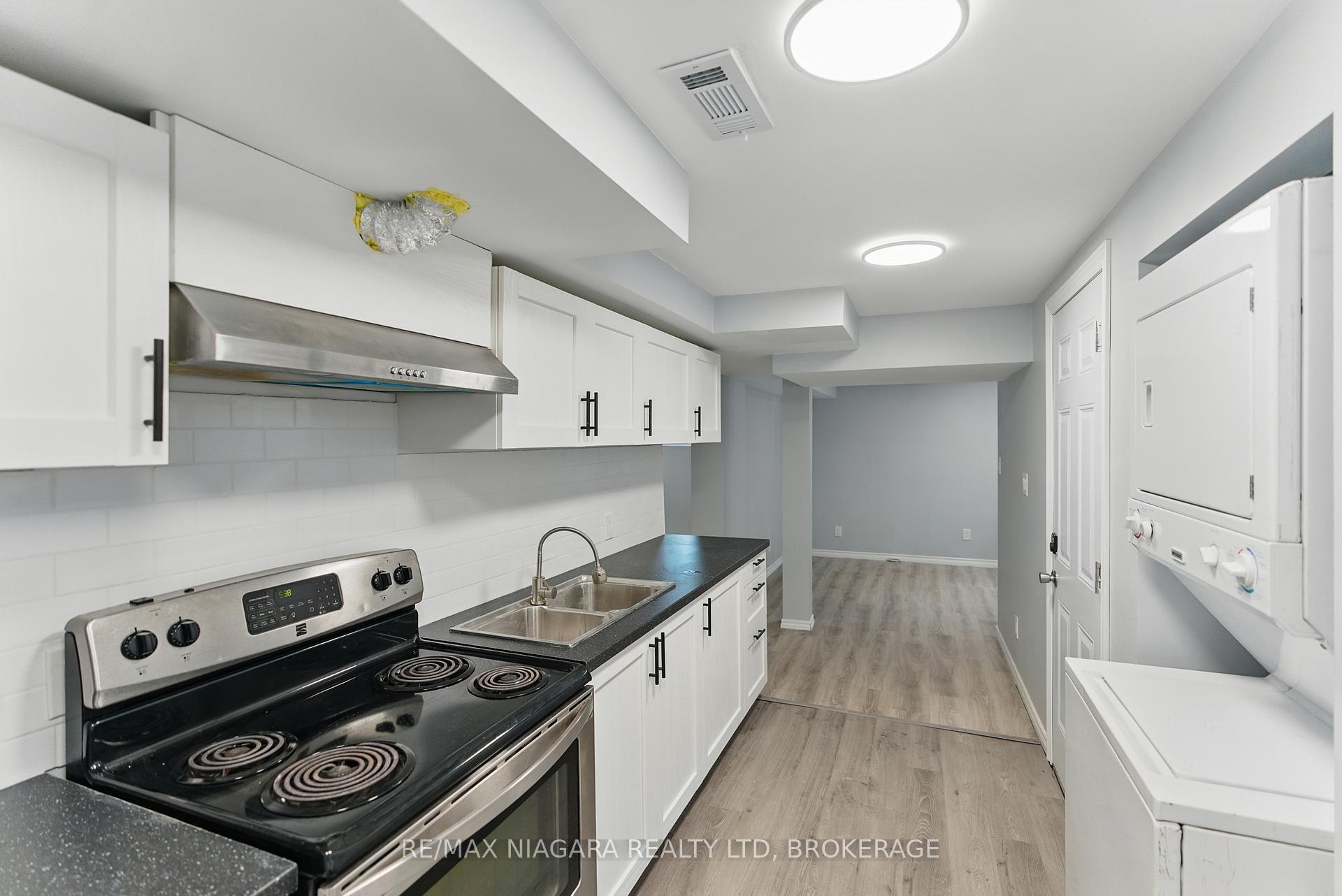 Property Photo: 290 Scholfield Avenue S Lower ON L3B 1N8