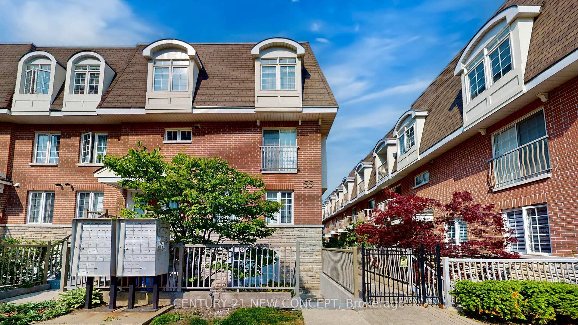 Property Photo: 45 Cedarcroft Boulevard 2 ON M2R 3Y2
