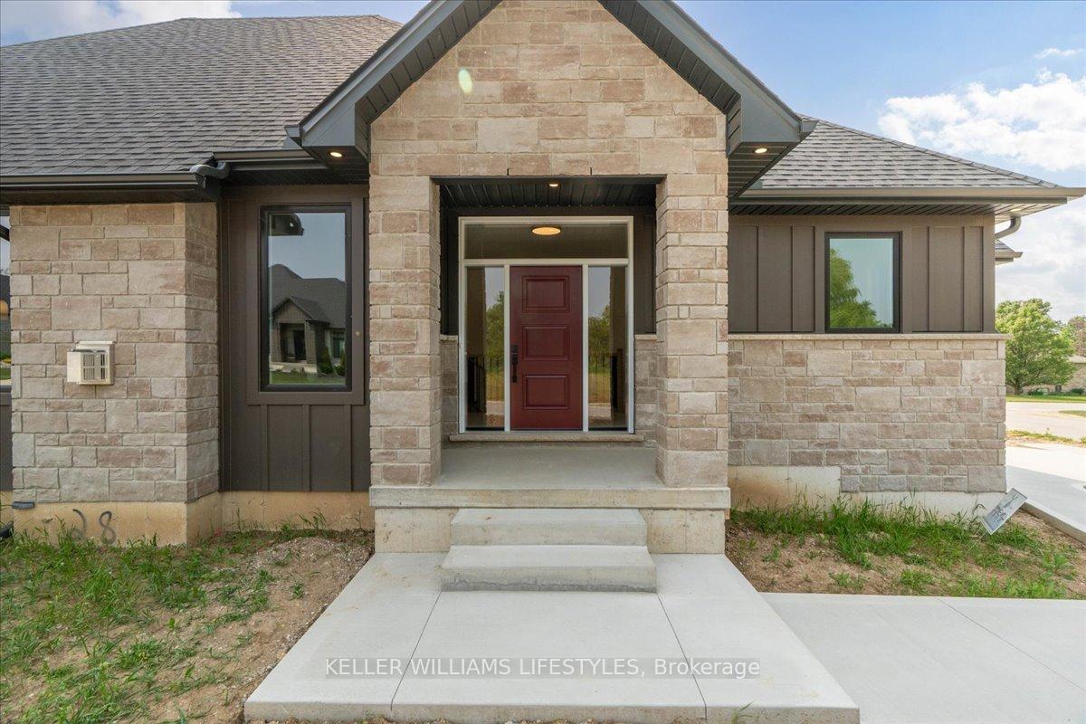 Property Photo: 39 East Glen Drive ON N0M 1B0