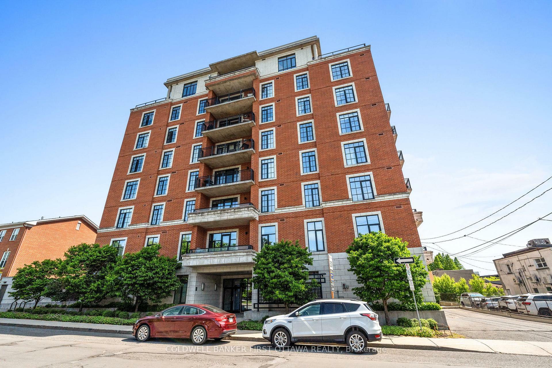 Property Photo: 327 Breezehill Avenue S 705 ON K1Y 1R6