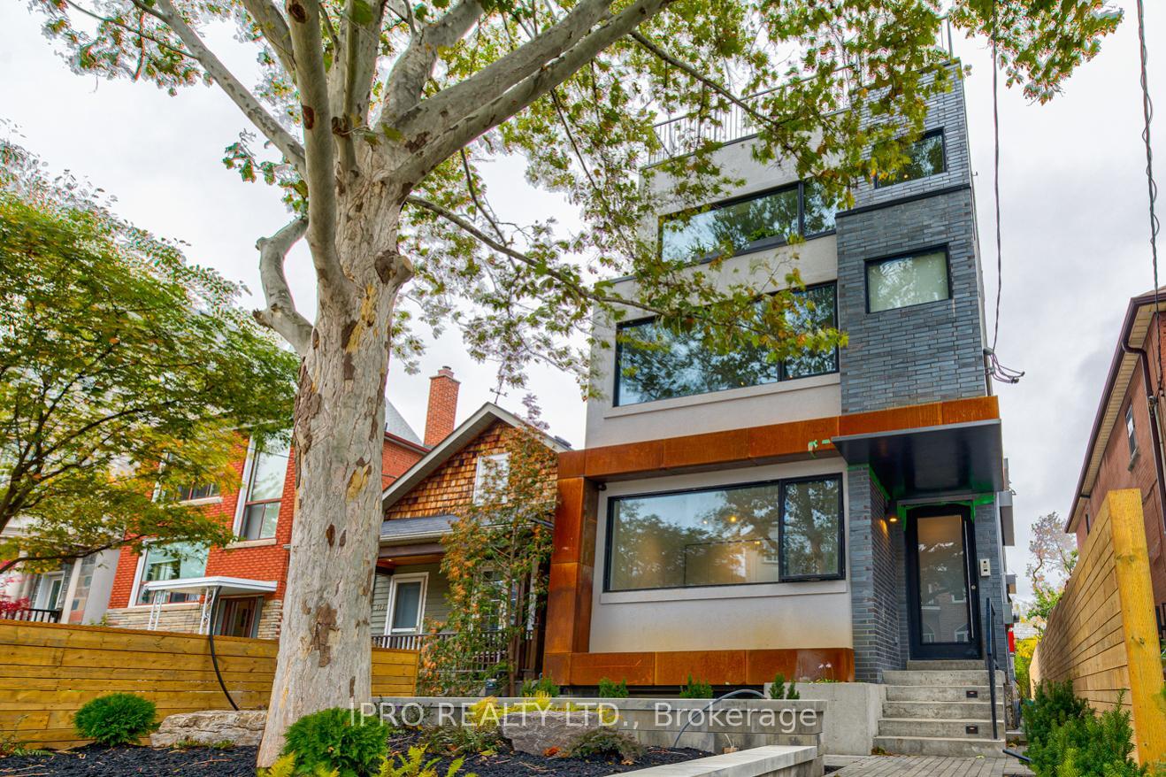 Property Photo: 531 Arlington Avenue Lower ON M6C 3A6