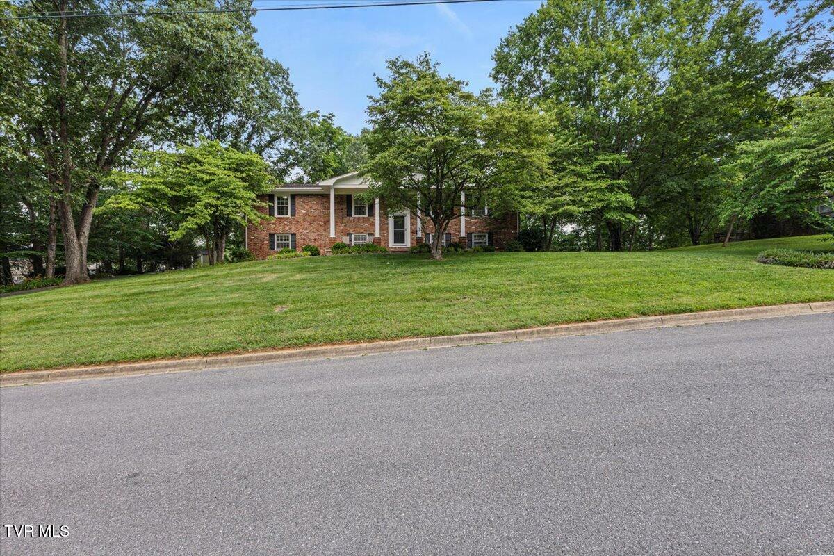 Property Photo: 718 Montclair Drive TN 37604