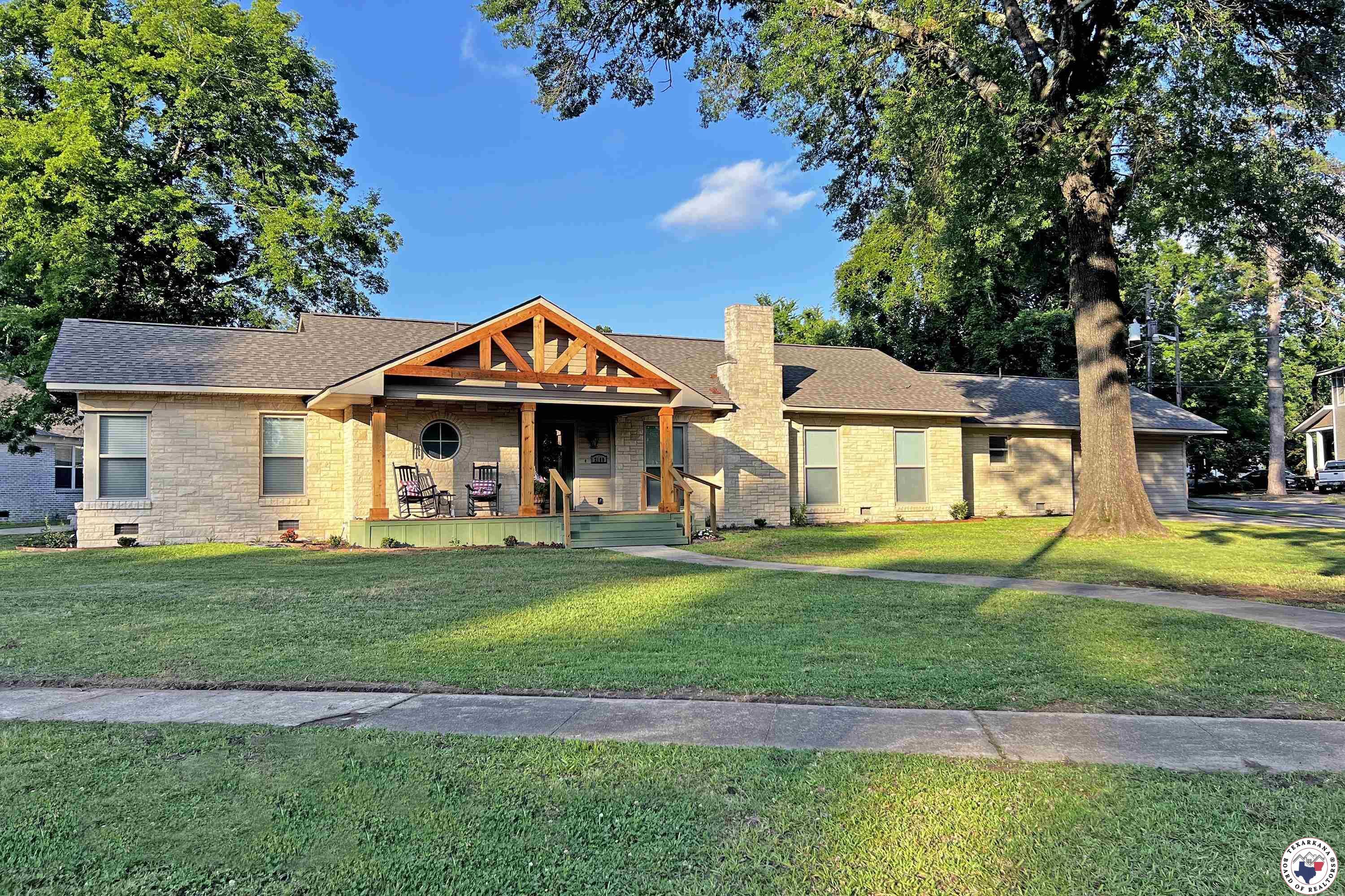 Property Photo: 2100 Ash St AR 71854