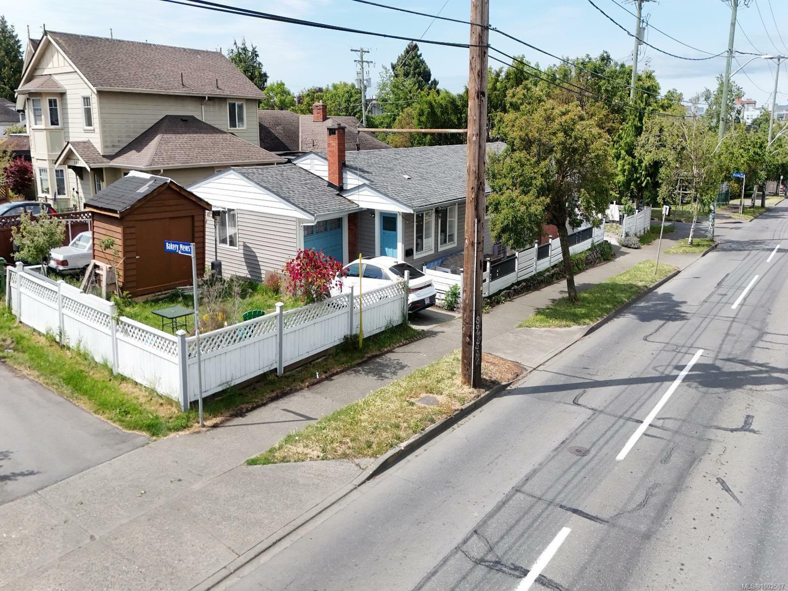 Property Photo: 1137 Hillside Ave BC V8T 2A8