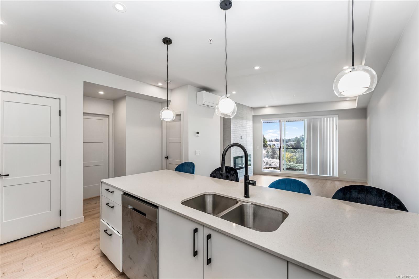 Property Photo: 947 Whirlaway Cres 409 BC V9B 6W6
