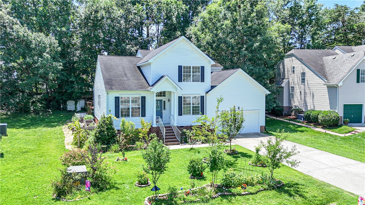 Property Photo: 5109 W Grace Court VA 23188