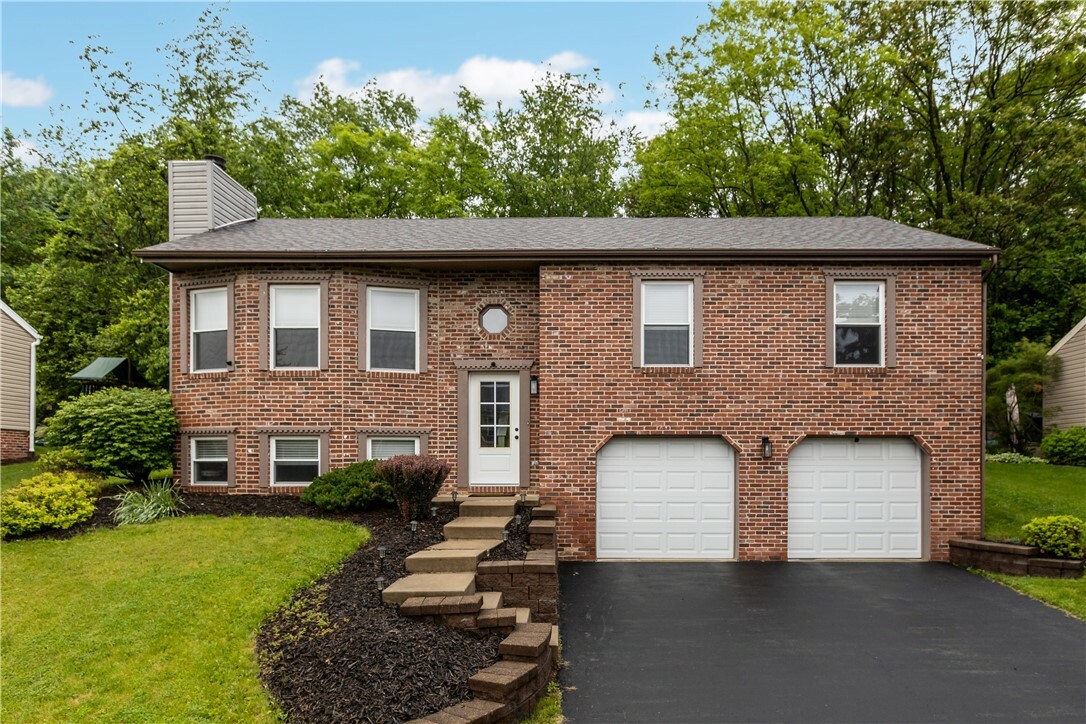 509 Cresthaven Dr  Plum Boro PA 15239 photo