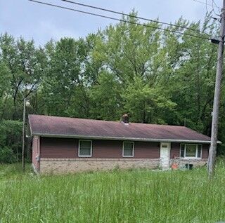 Property Photo: 1855 Stoughton Rd PA 16057