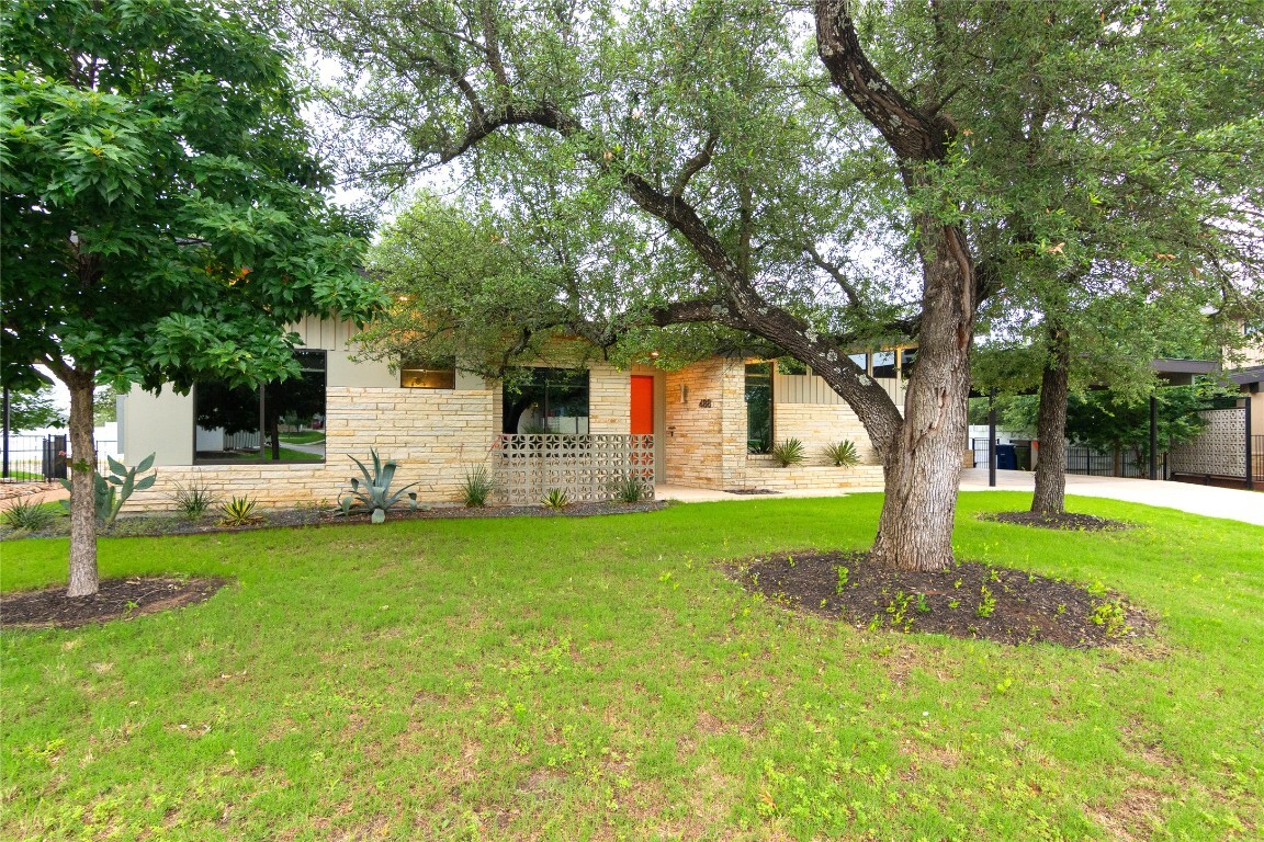 Property Photo:  488 Starlight Village Loop 2  TX 78641 