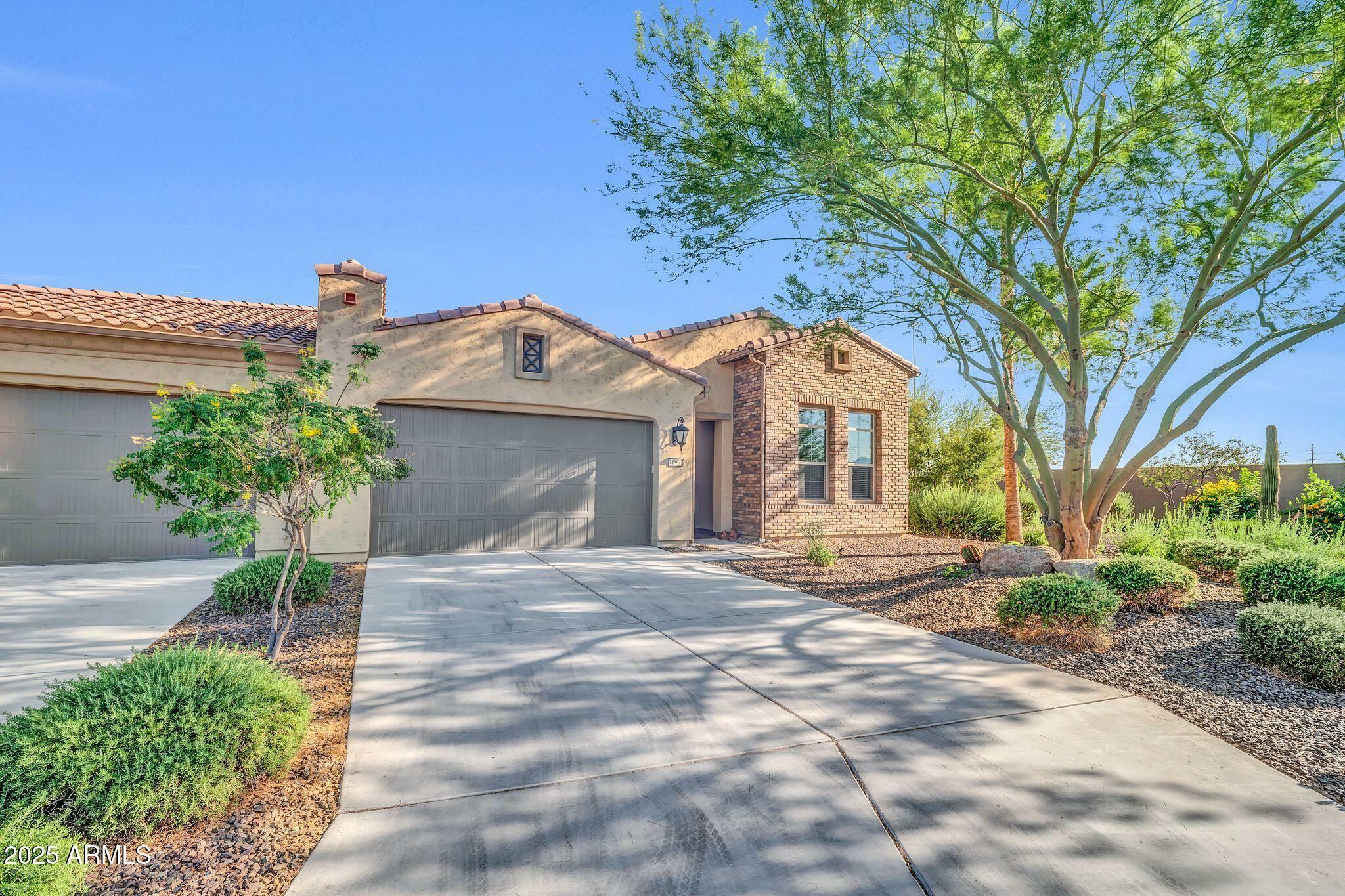 16961 W Holly Street  Goodyear AZ 85395 photo