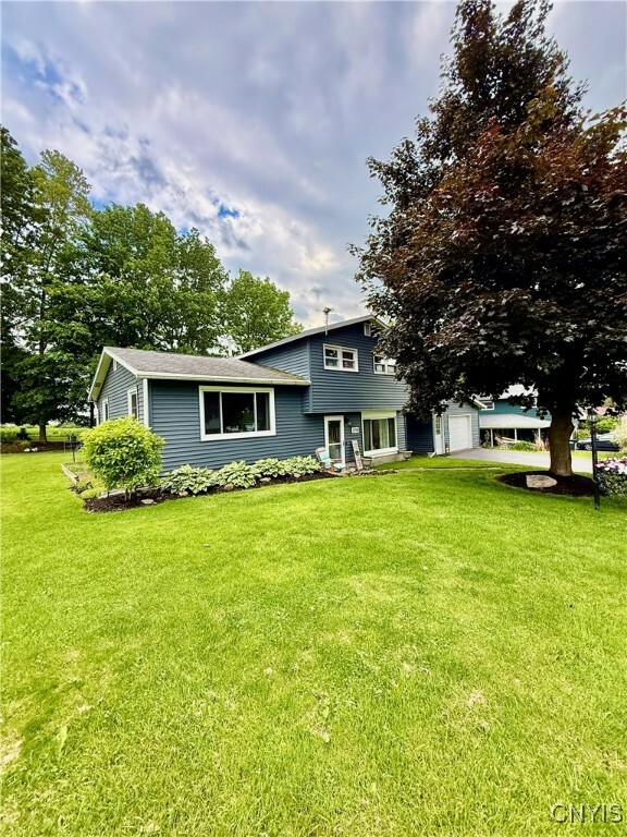 Property Photo:  2718 Forest Hill Drive  NY 13021 