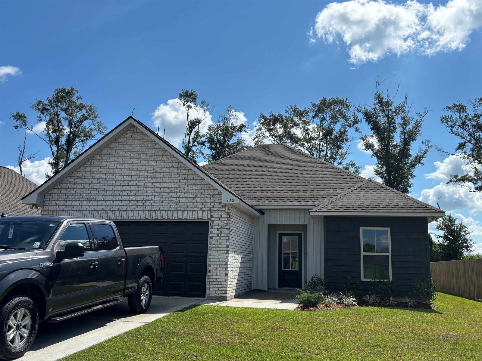 Property Photo:  422 Wagon Wheel Drive  LA 70301 