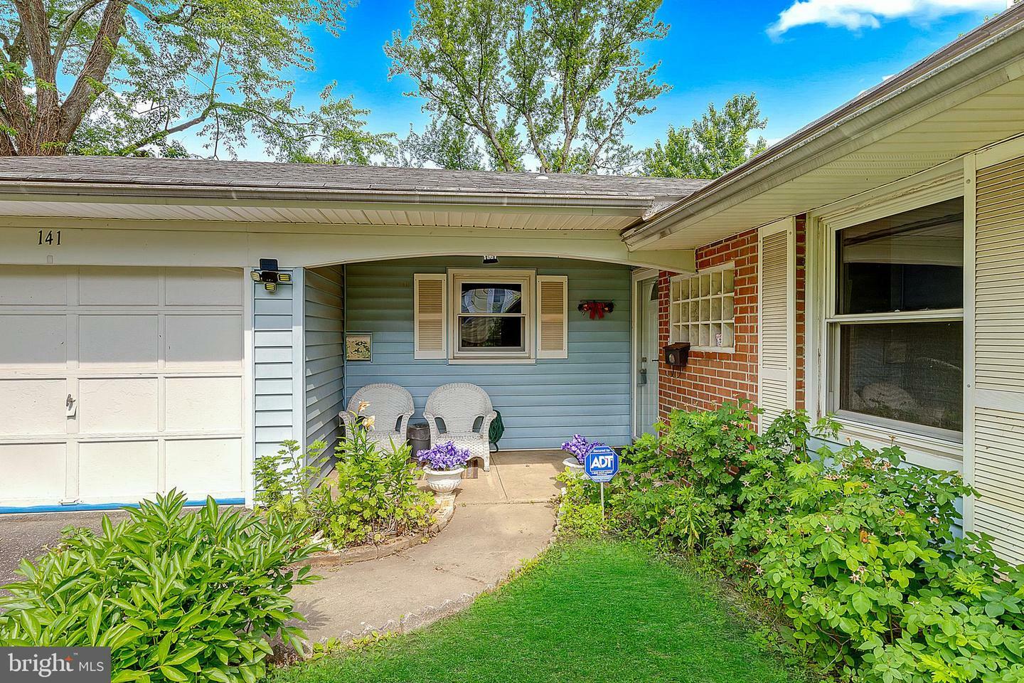 Property Photo:  141 Pheasant Lane  NJ 08046 