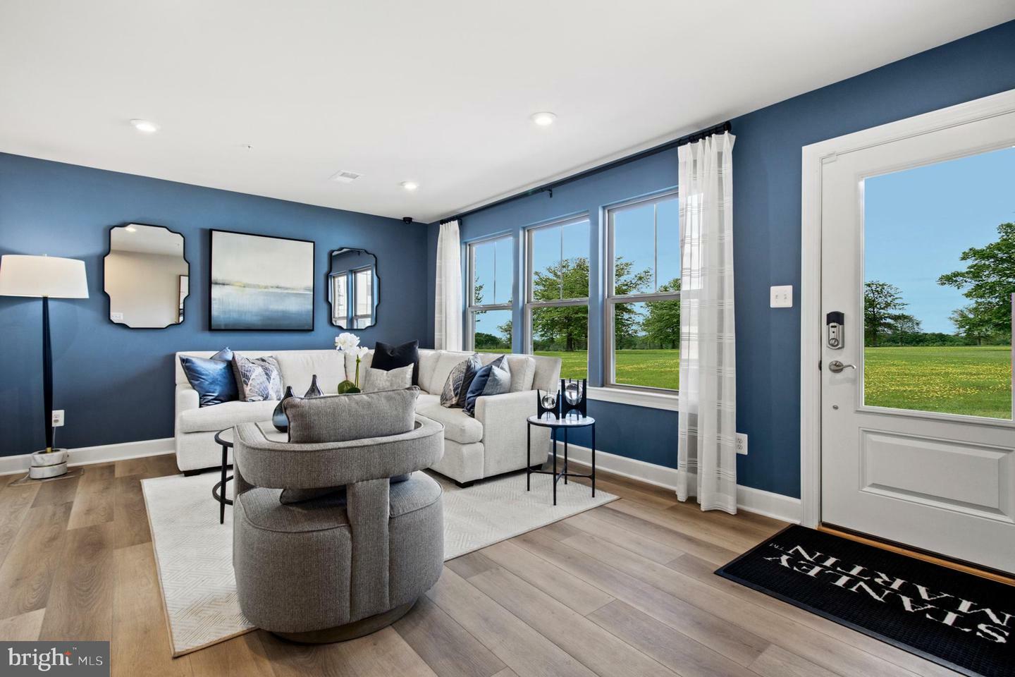 Property Photo: 10993 Pinnacle Green Road MD 20774