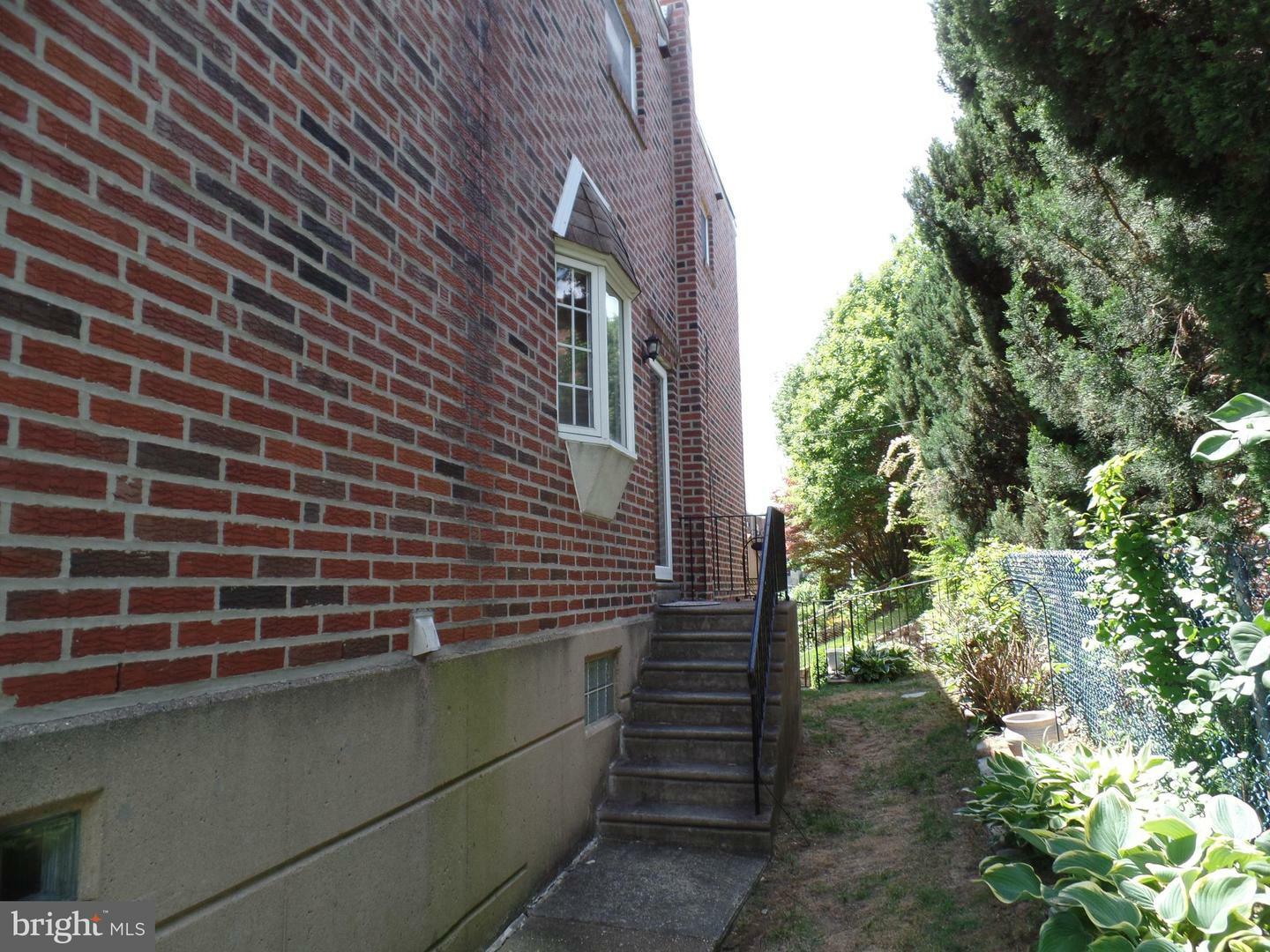Property Photo: 1010 Strahle Street PA 19111
