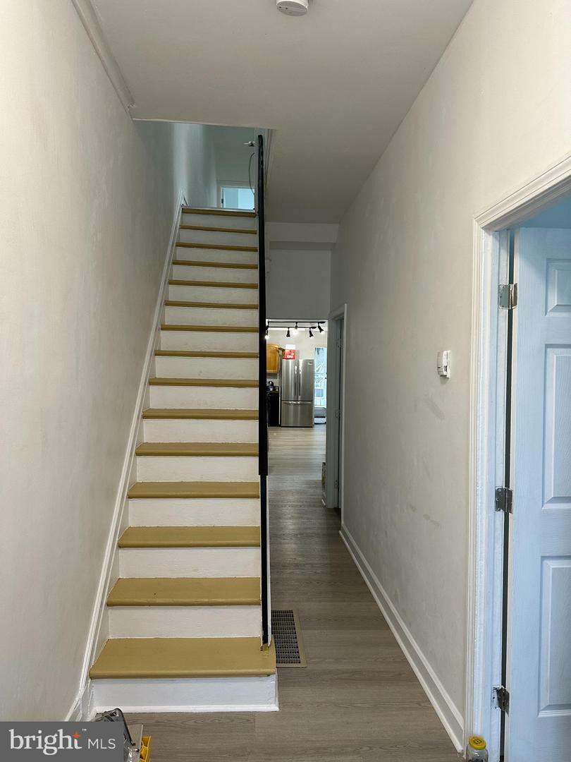 Property Photo: 1009 W Susquehanna Avenue PA 19122