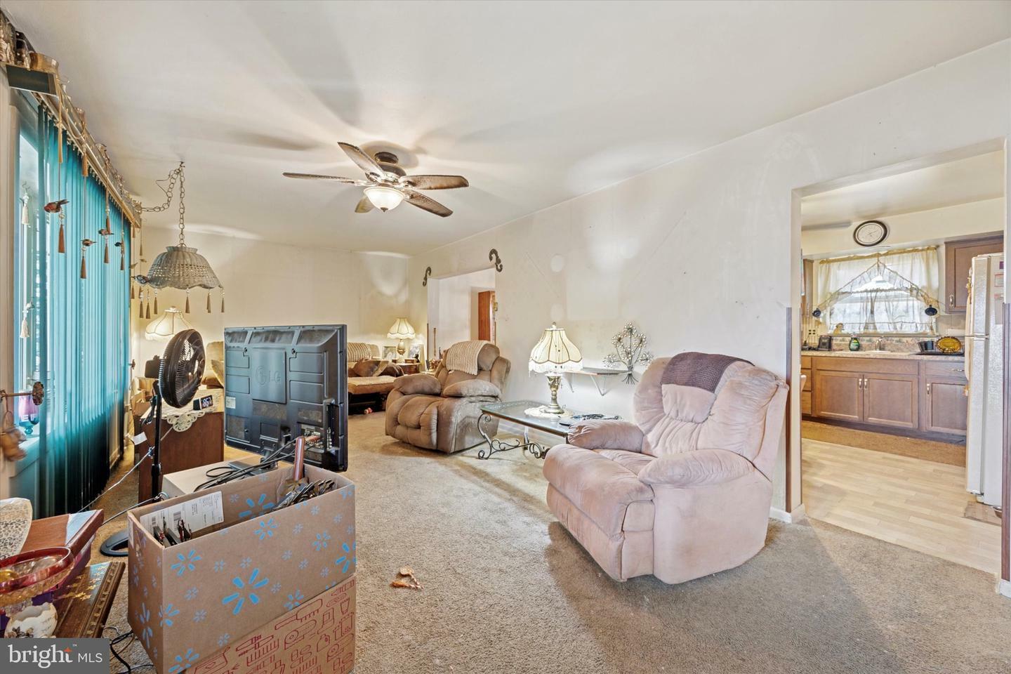 Property Photo: 662 S Oak Avenue PA 19018