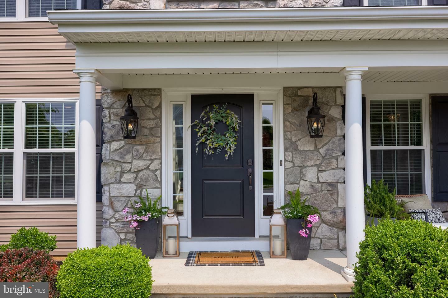 Property Photo: 616 Belgian Way PA 17543