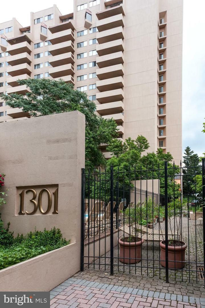 1301 N Courthouse Road 611  Arlington VA 22201 photo