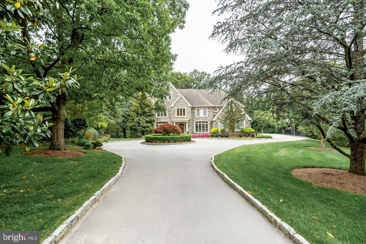 Property Photo: 841 Colony Court PA 19010