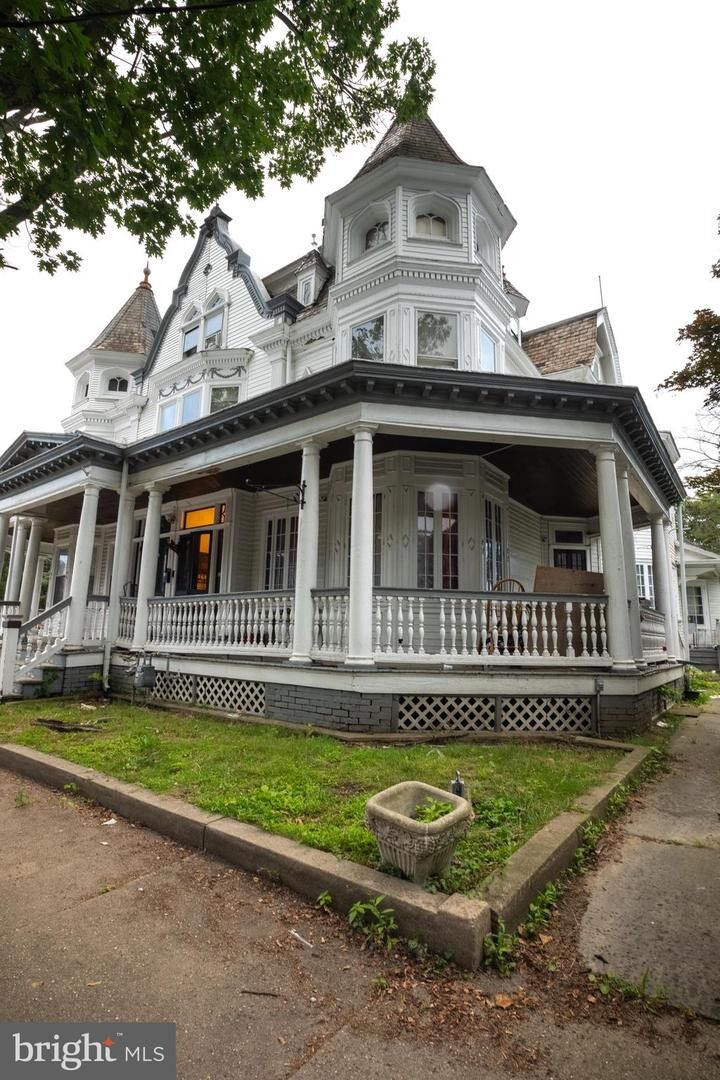 Property Photo:  66 Bank Street  NJ 08302 