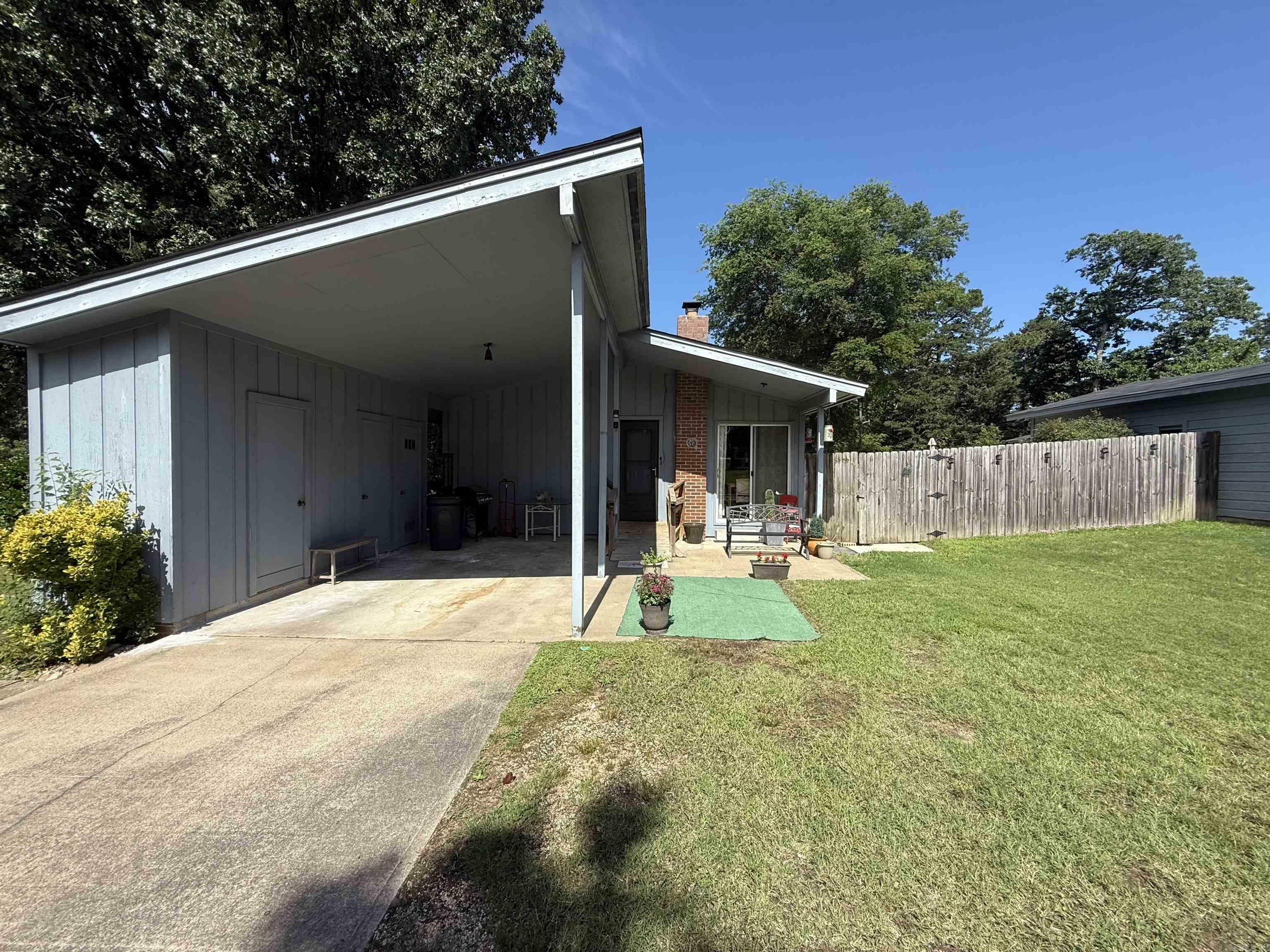 Property Photo: 2705 Ranchwood Drive AR 72015