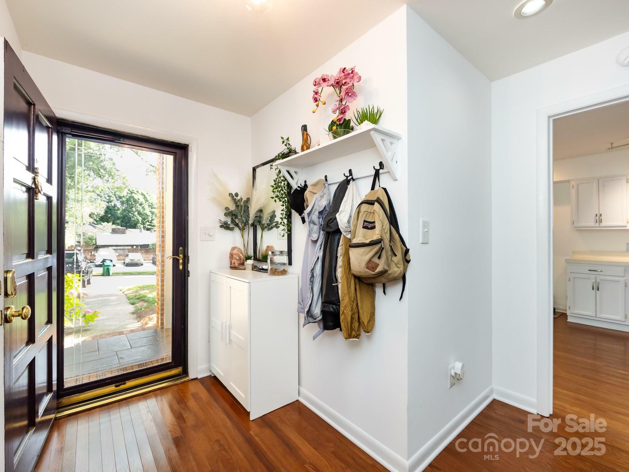 Property Photo: 5809 Sharon Road G NC 28210