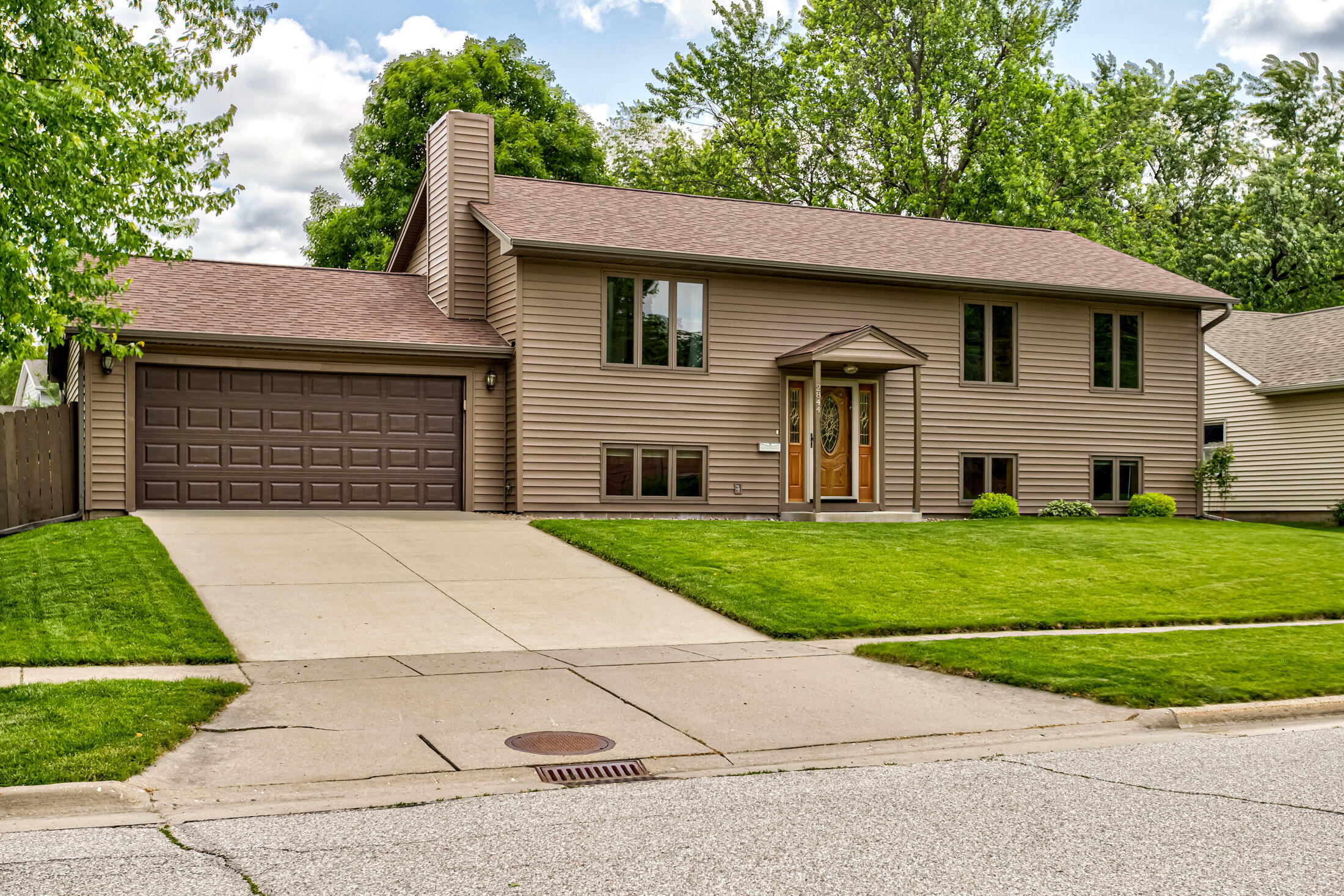 Property Photo: 2844 Monroe Drive IA 50010