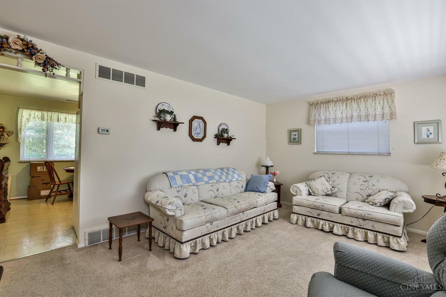 Property Photo: 10678 Breedshill Drive OH 45231