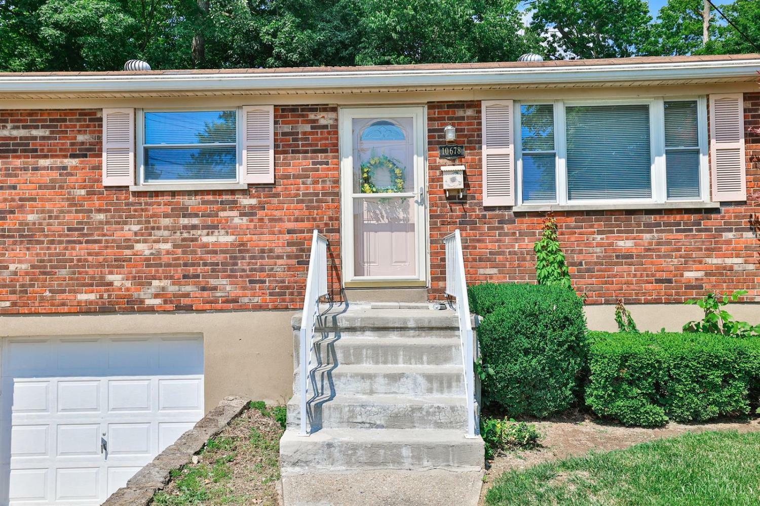 Property Photo:  10678 Breedshill Drive  OH 45231 