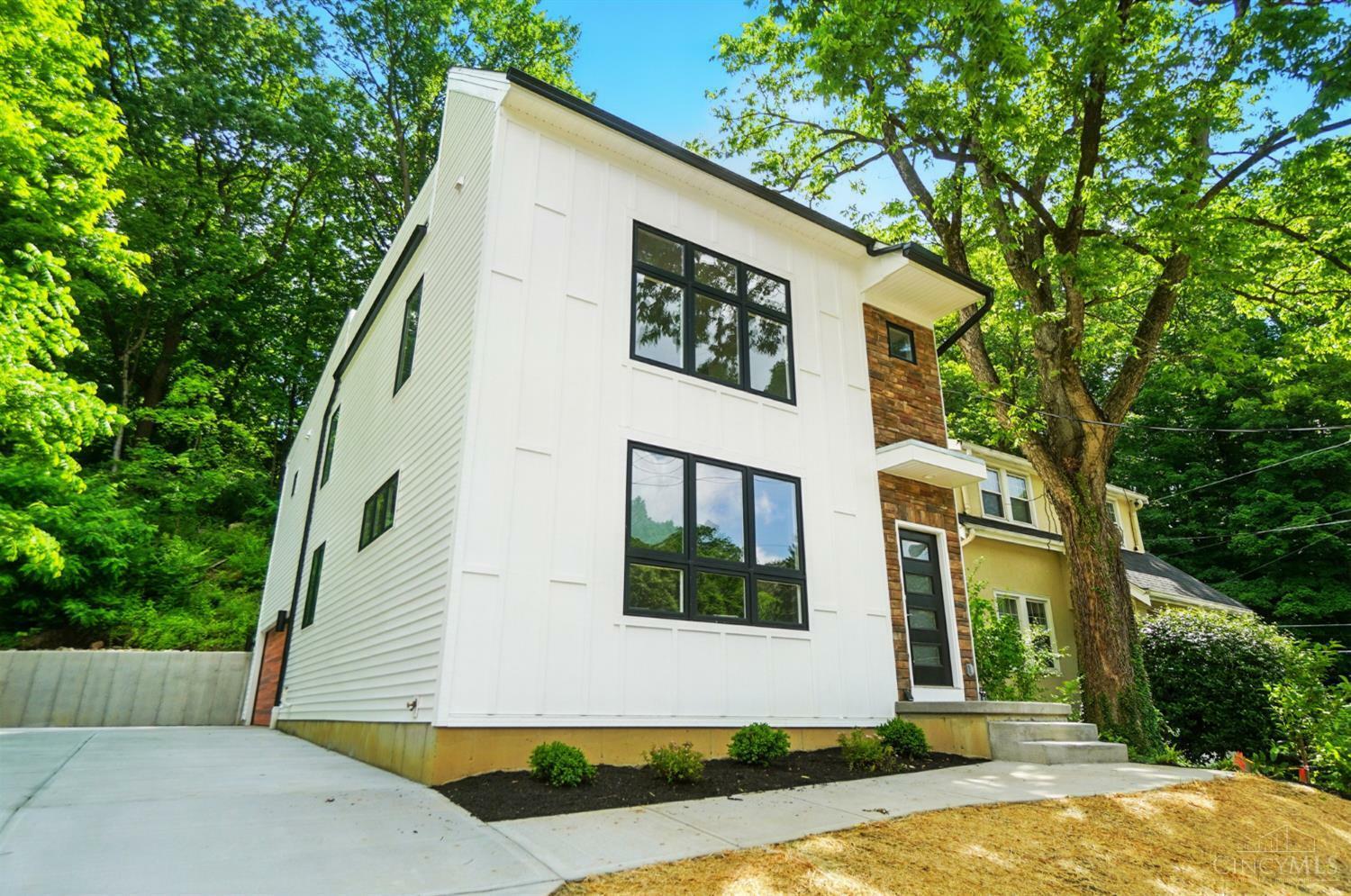 Property Photo: 3550 Linwood Avenue OH 45226