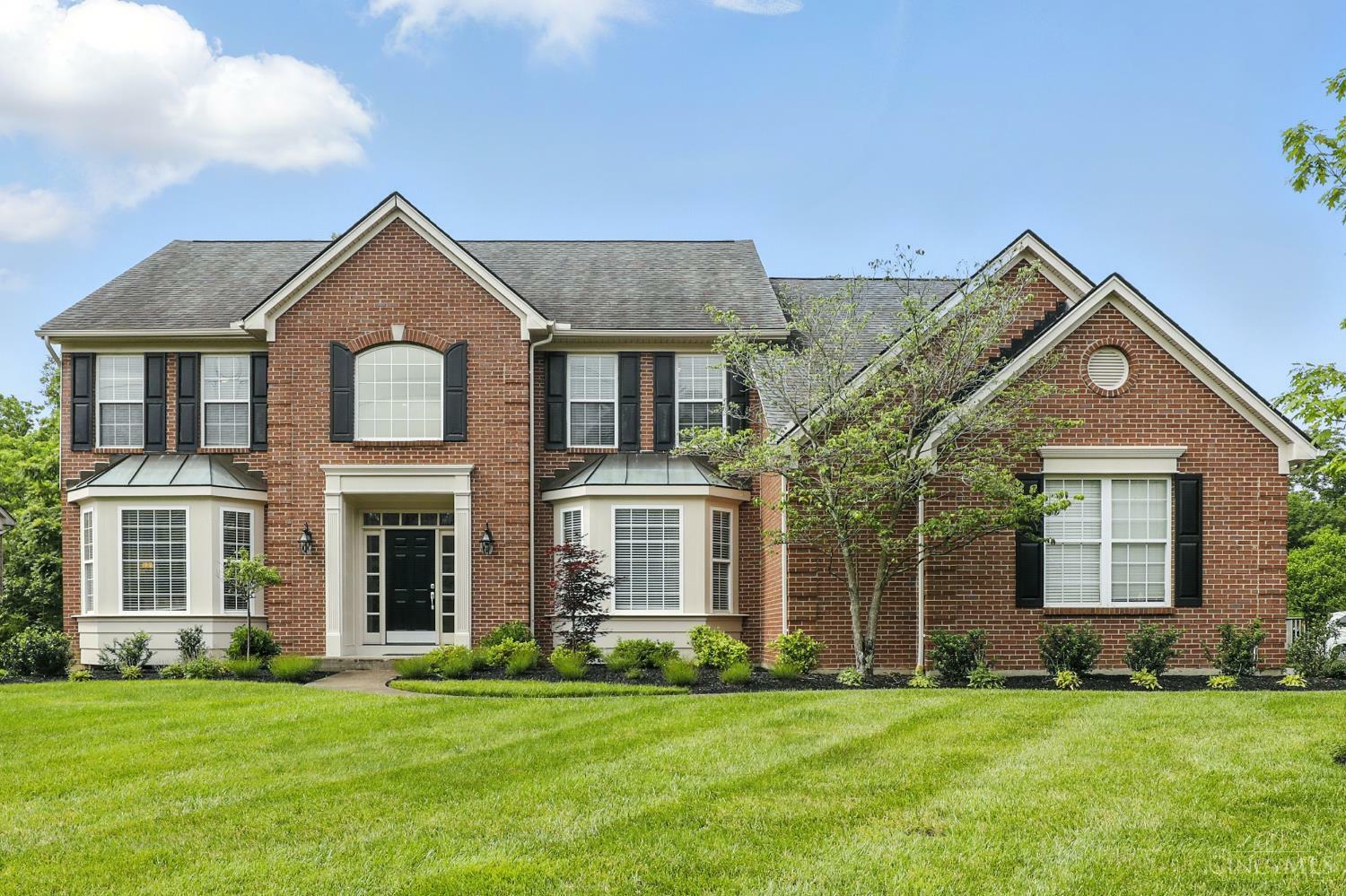 Property Photo: 2261 Endovalley Drive OH 45244