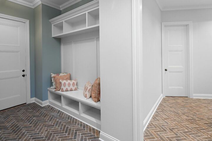 Property Photo: 2938 Three Oaks Lane OH 45209