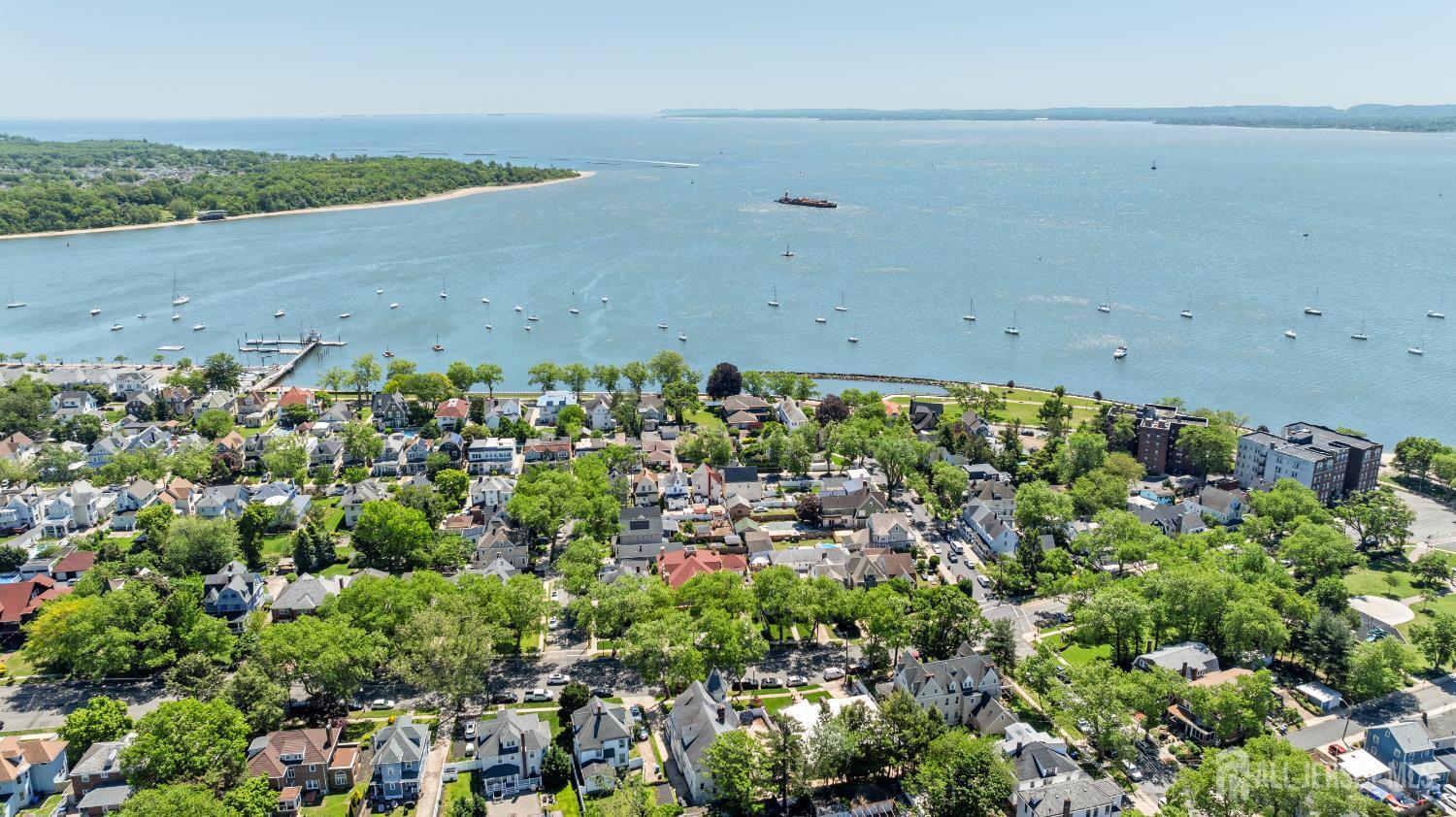 Property Photo:  183 State Street  NJ 08861 