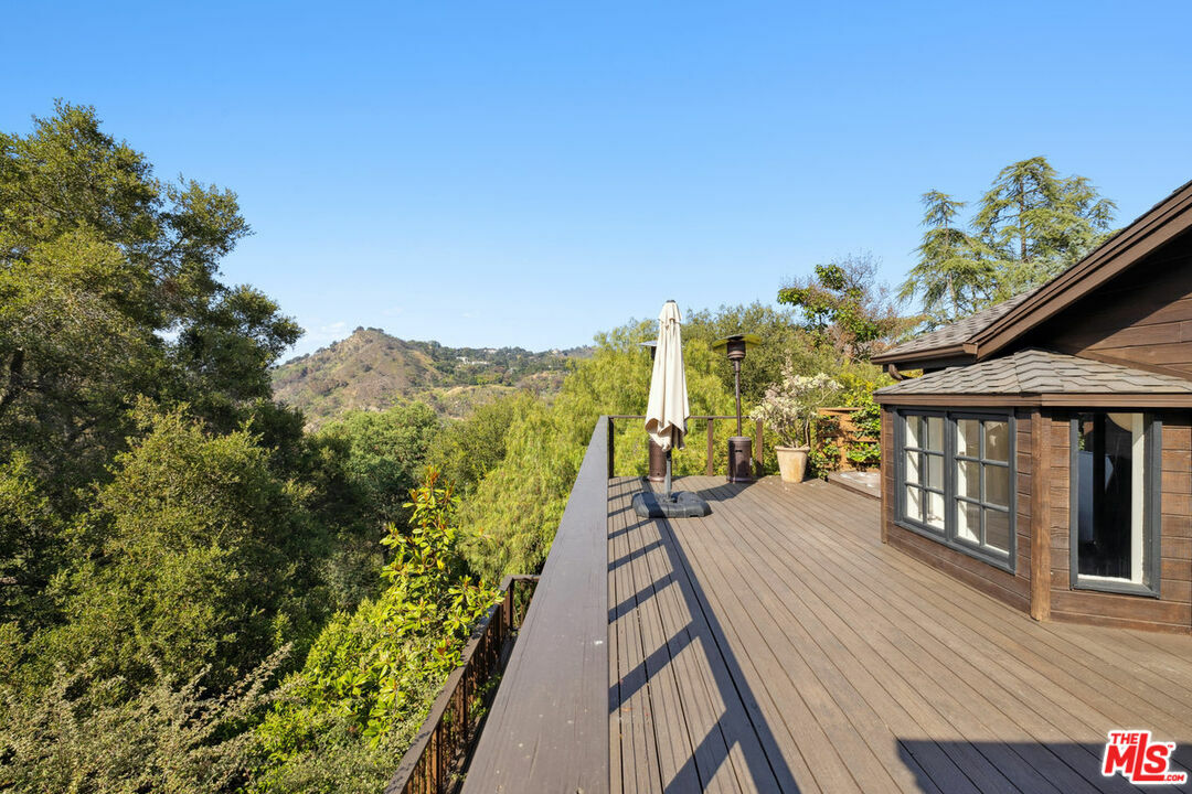 Property Photo: 19553 Bowers Dr CA 90290