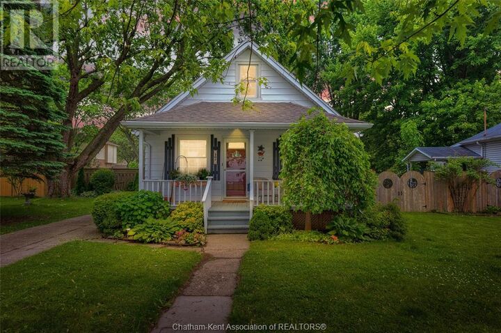 307 Earl Street  Wallaceburg ON N8A 1C9 photo