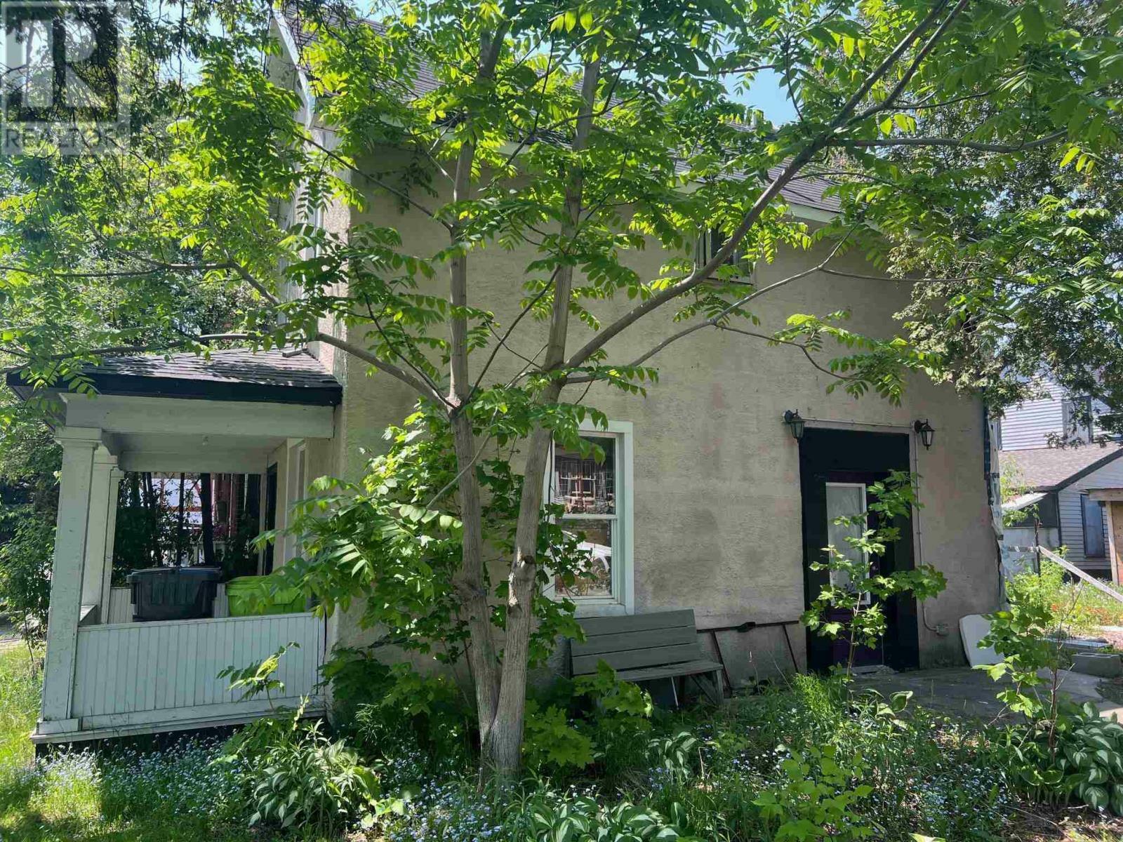 Photo de la propriété: 127 Pim St ON P6A 3G7