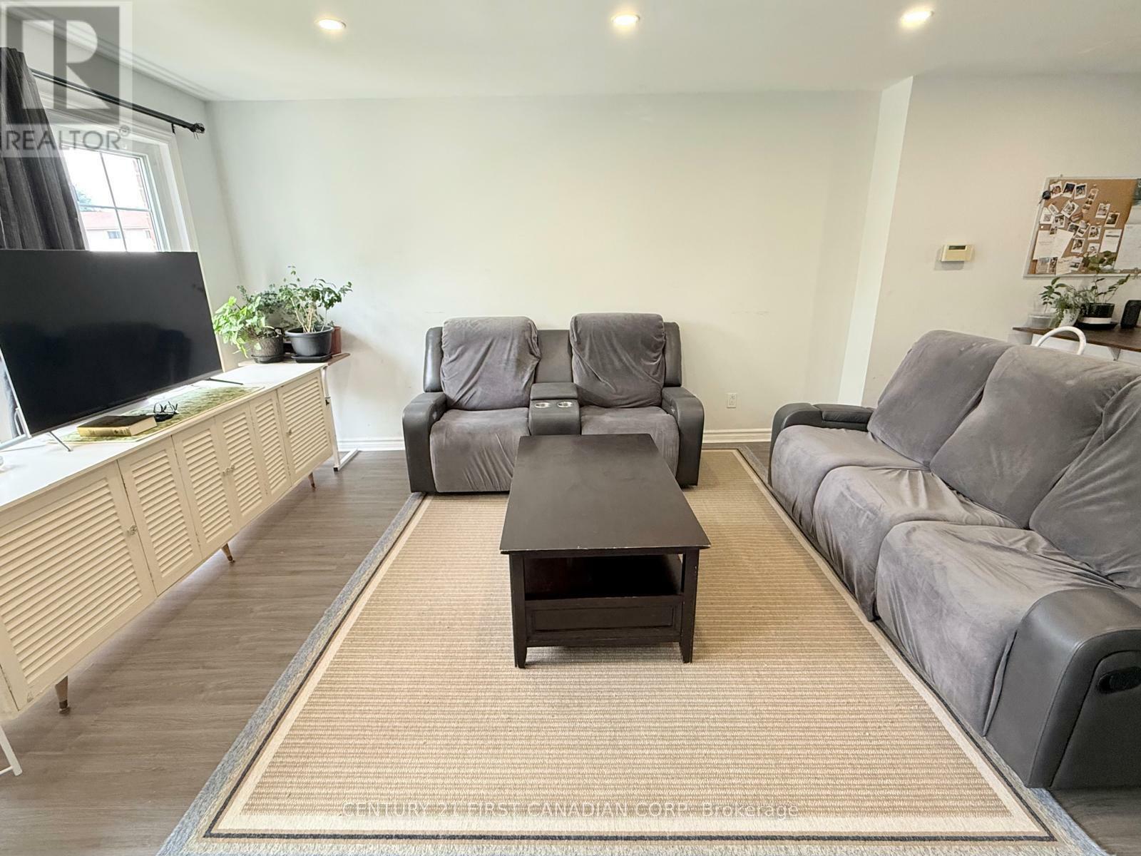 Property Photo: 700 Exeter Road 26 ON N6E 1L2