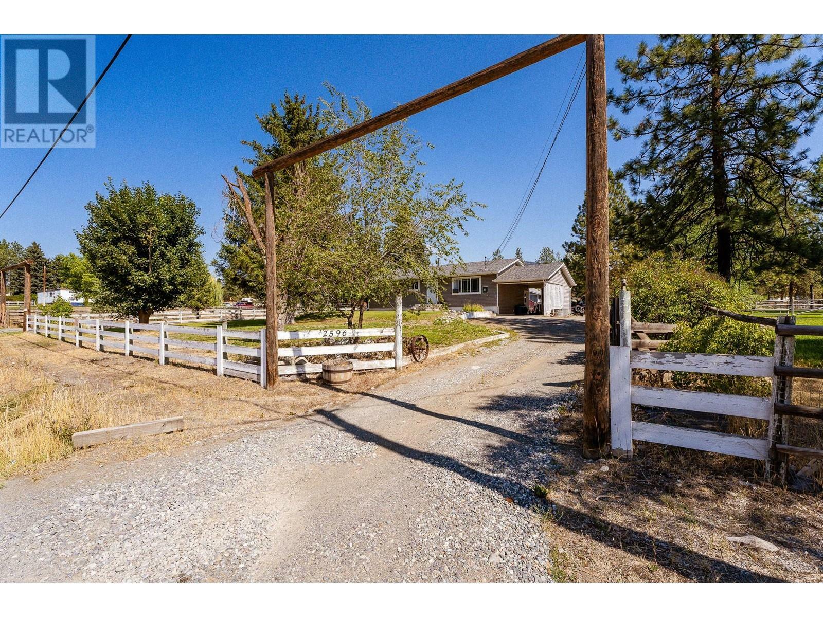 Photo de la propriété: 2596 Aberdeen Road BC V0K 1Y0