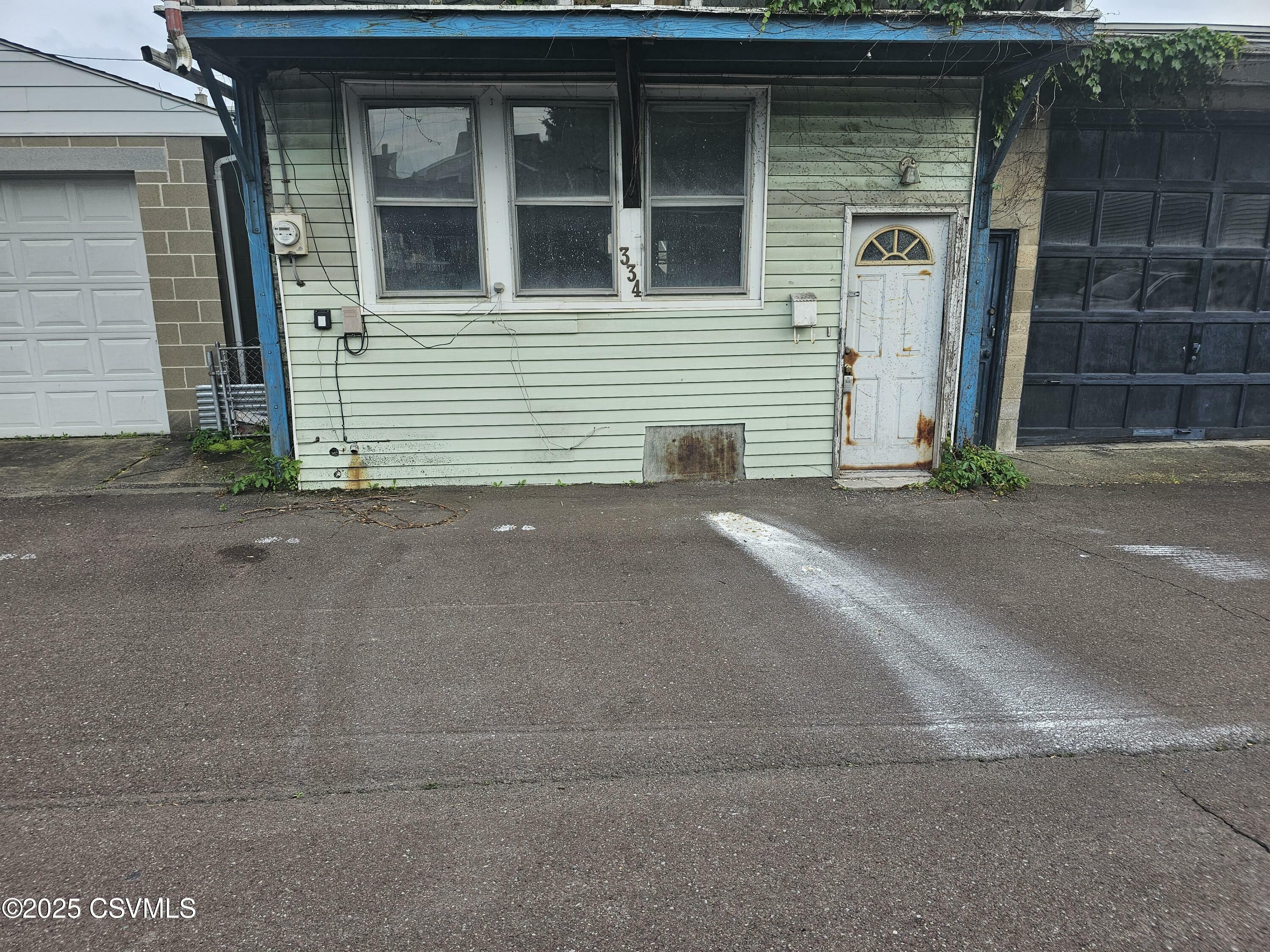 Property Photo: 334 W Butternut Street PA 17851