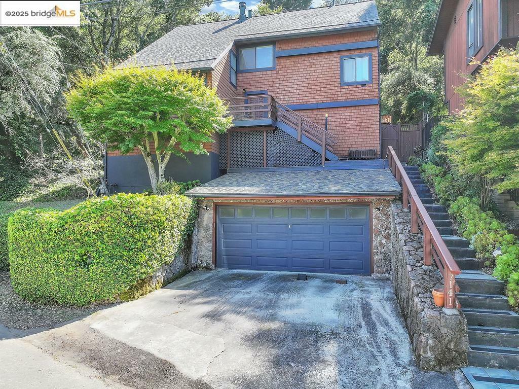 Property Photo: 7141 Homewood Dr CA 94611