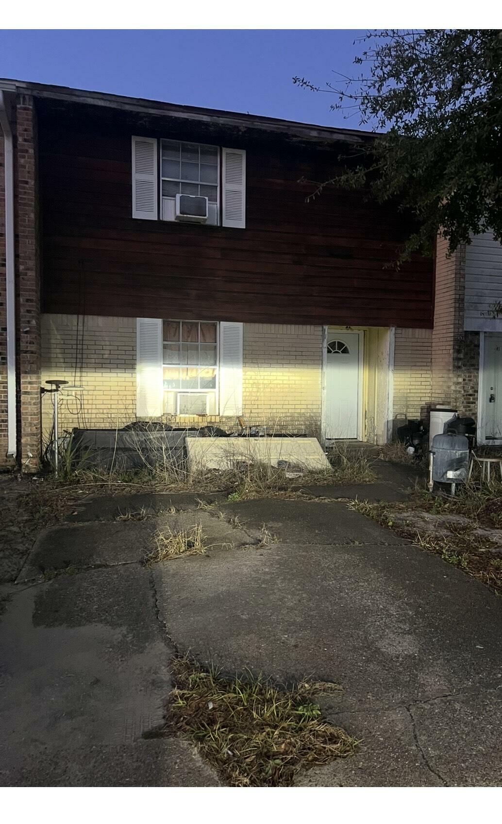 Property Photo: 132 Valencia Drive FL 32547