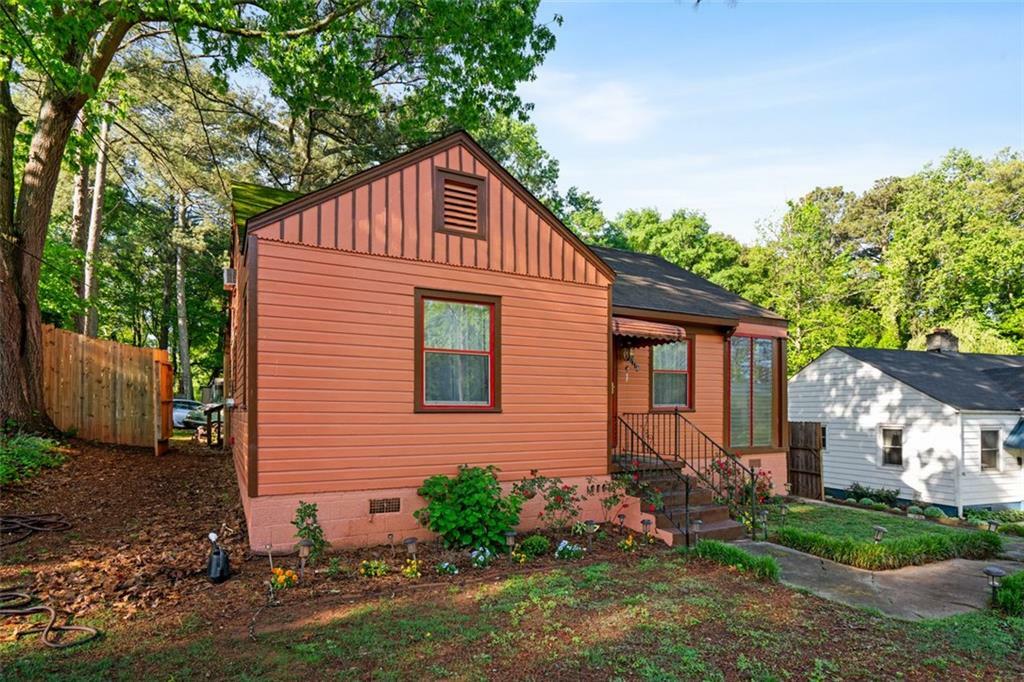 Property Photo: 1776 Fairway Hill Drive SE GA 30317