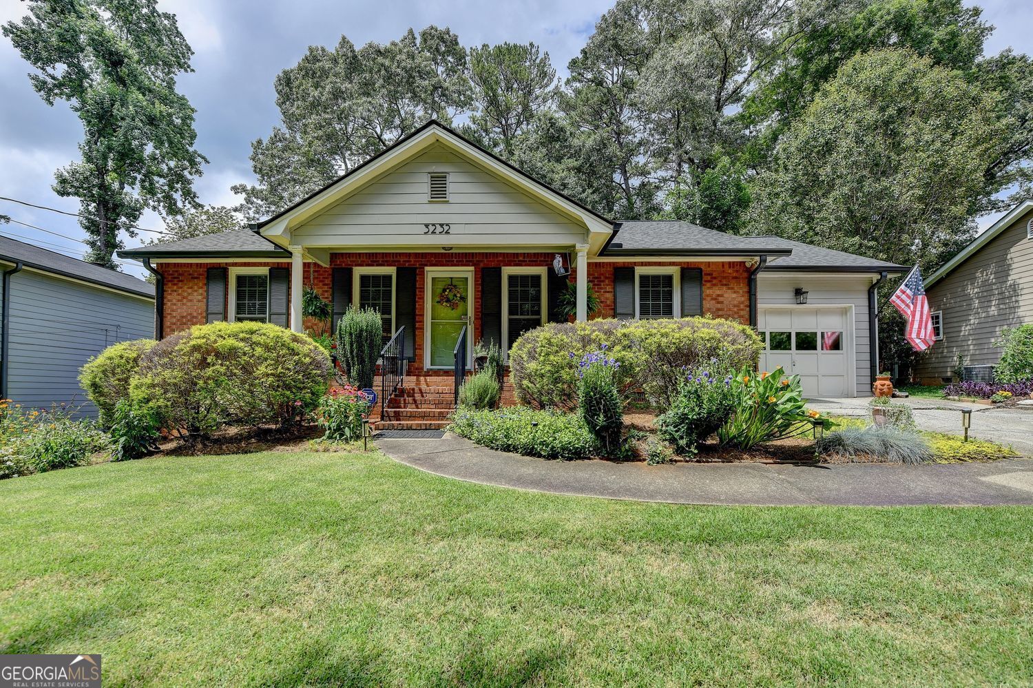 Property Photo:  3232 Valaire Drive  GA 30033 