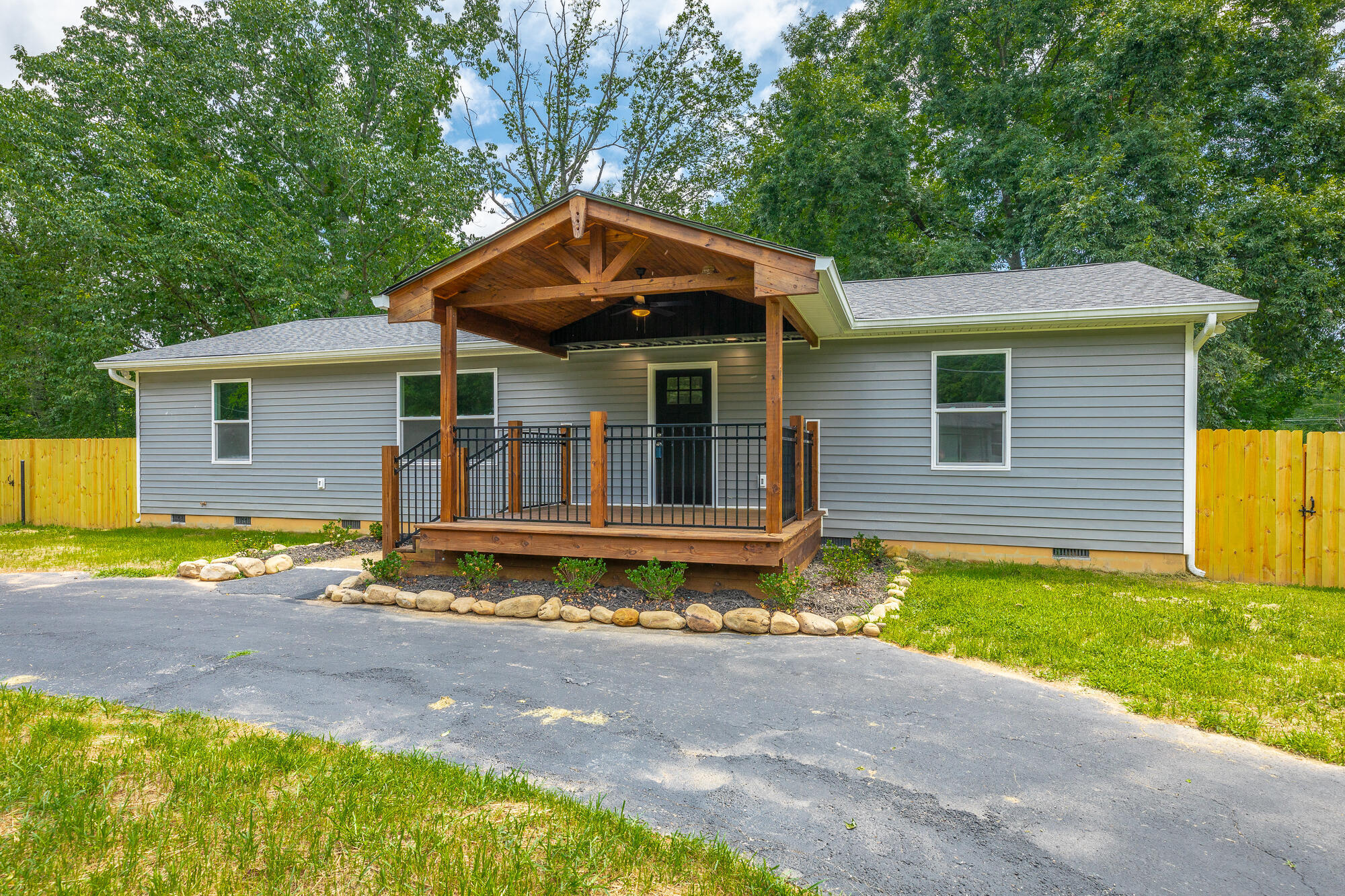 Property Photo: 8430 Springfield Road TN 37379