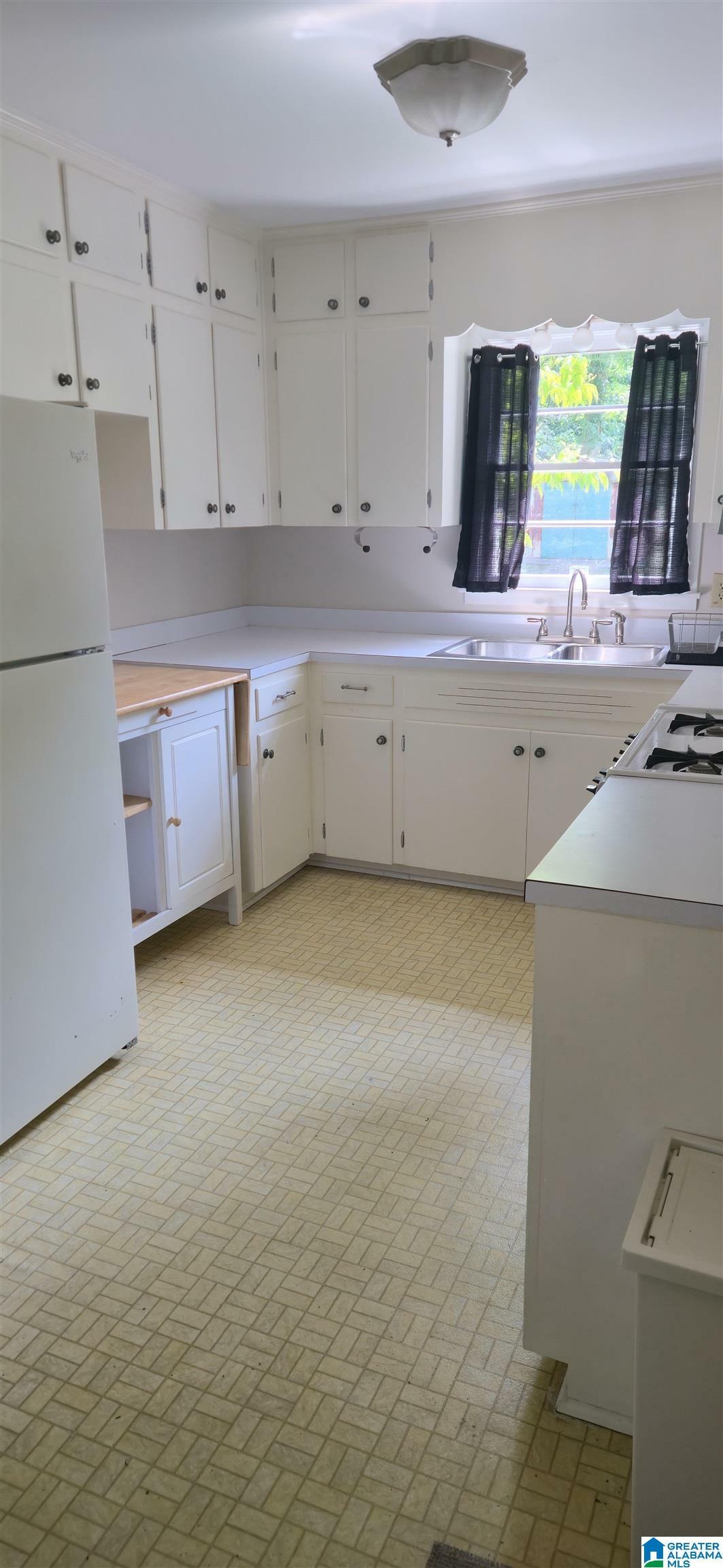 Property Photo: 315 Lester Avenue AL 36203