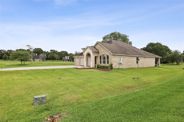 Property Photo: 10025 Jason Court TX 77705