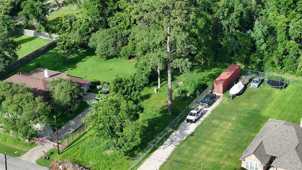 Property Photo: 7208 Hoffman Street TX 77028